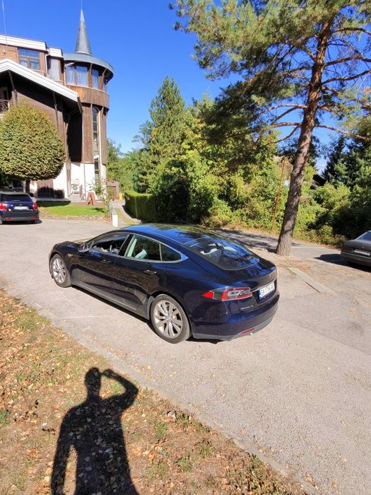 Тесла Модел S85 Free Supercharging