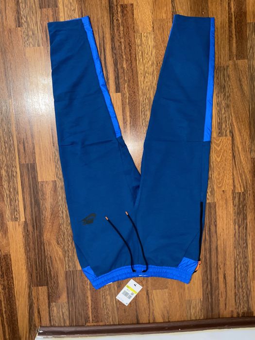 Nike tech fleece cu fâș pantaloni S