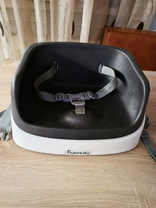 Vând scaun inaltator booster toddler slate