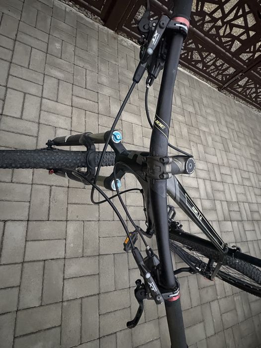 Vand bicicleta mountain bike Cube