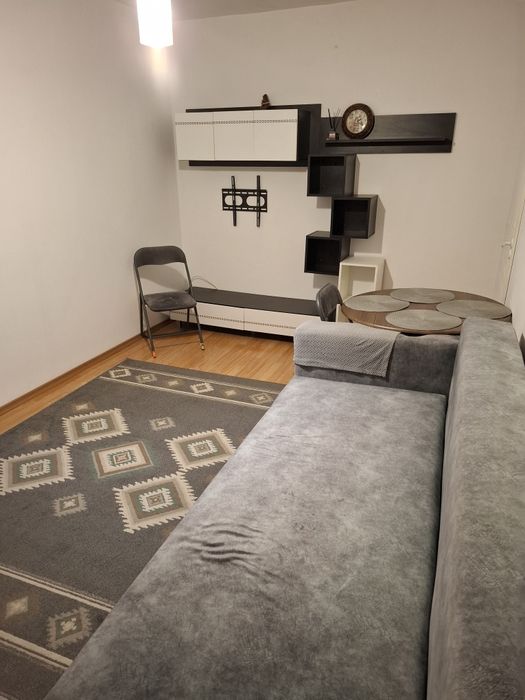 Vând apartament 3 camere