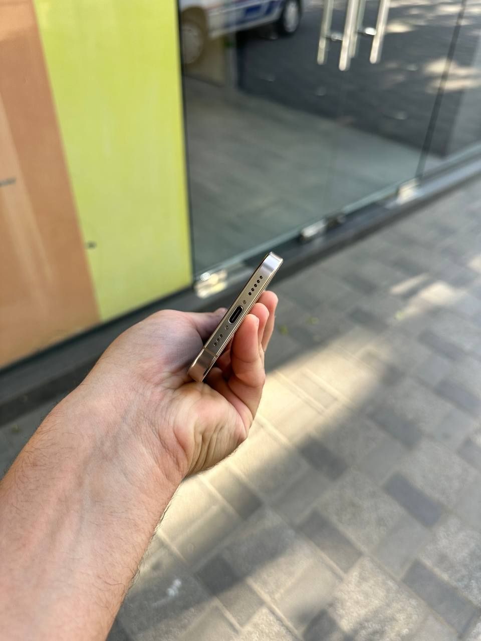 Iphone 16 pro 256 srochna