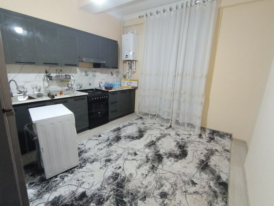 Гофур Гулом метро 5-6 минут