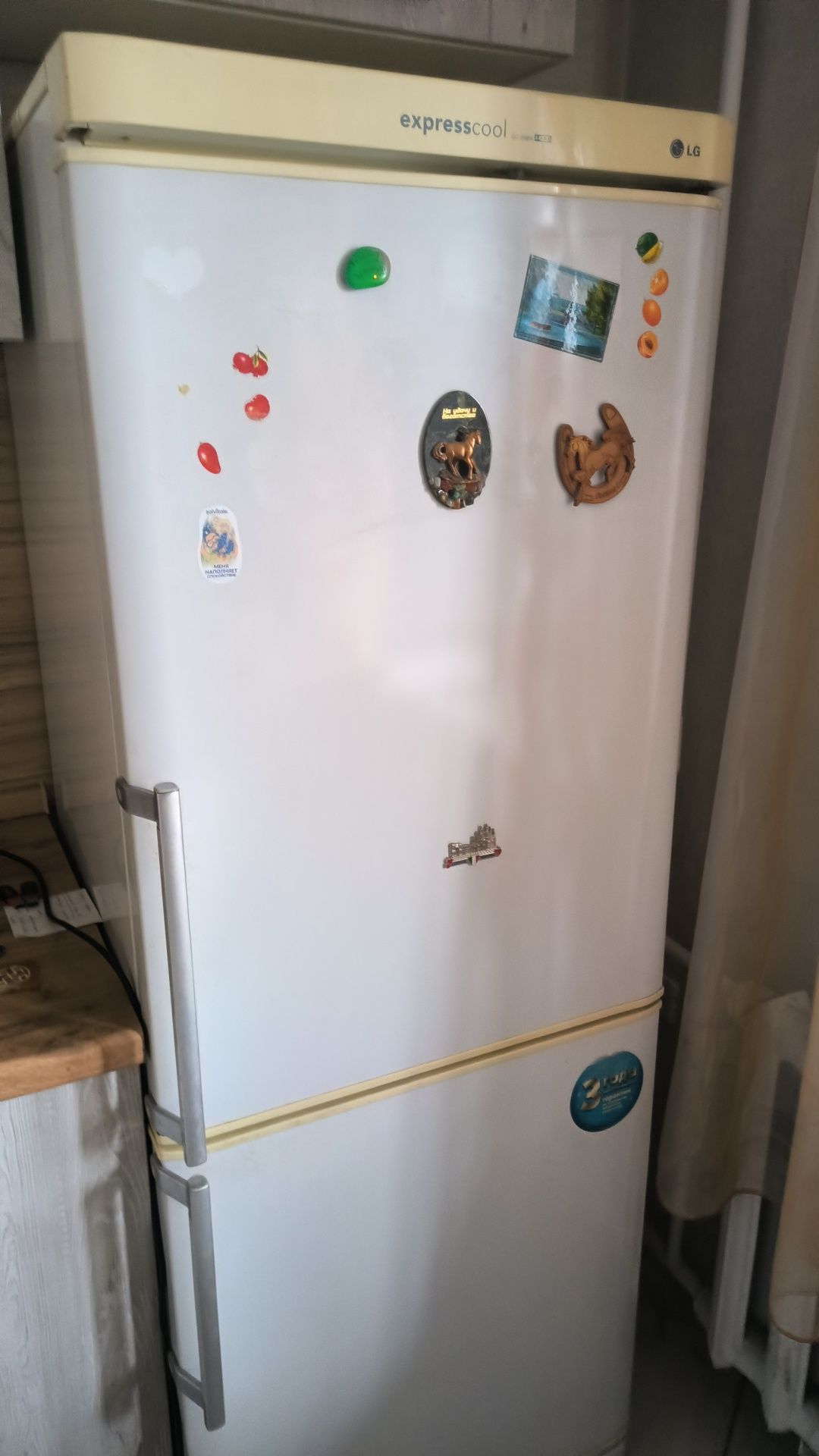 Продам холодильник LG. Рабочий.