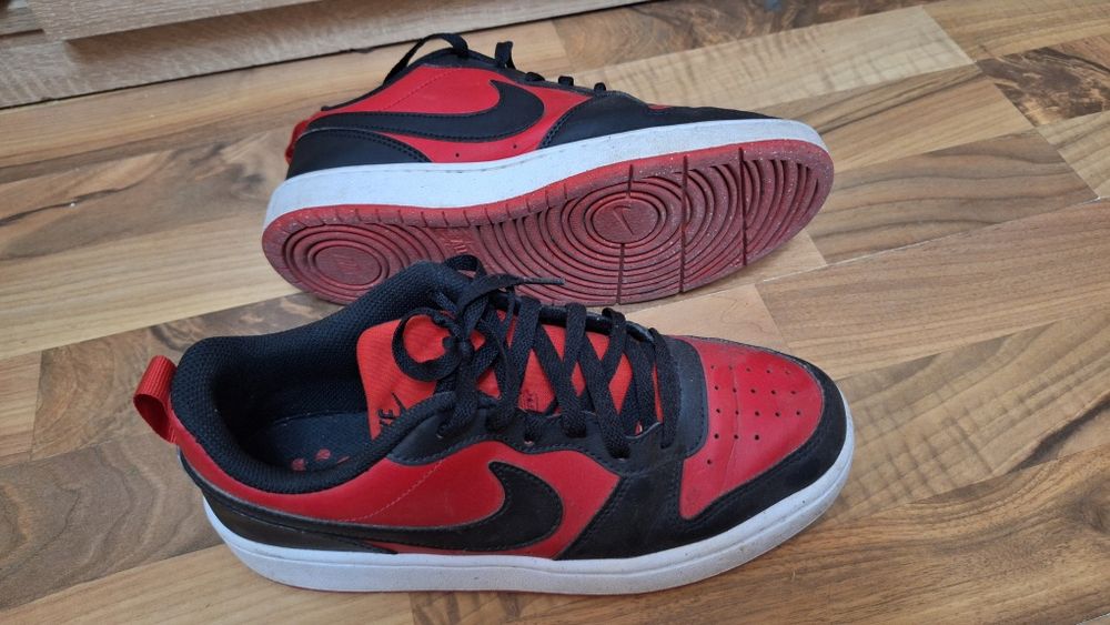 Маратонки NIKE 39 номер