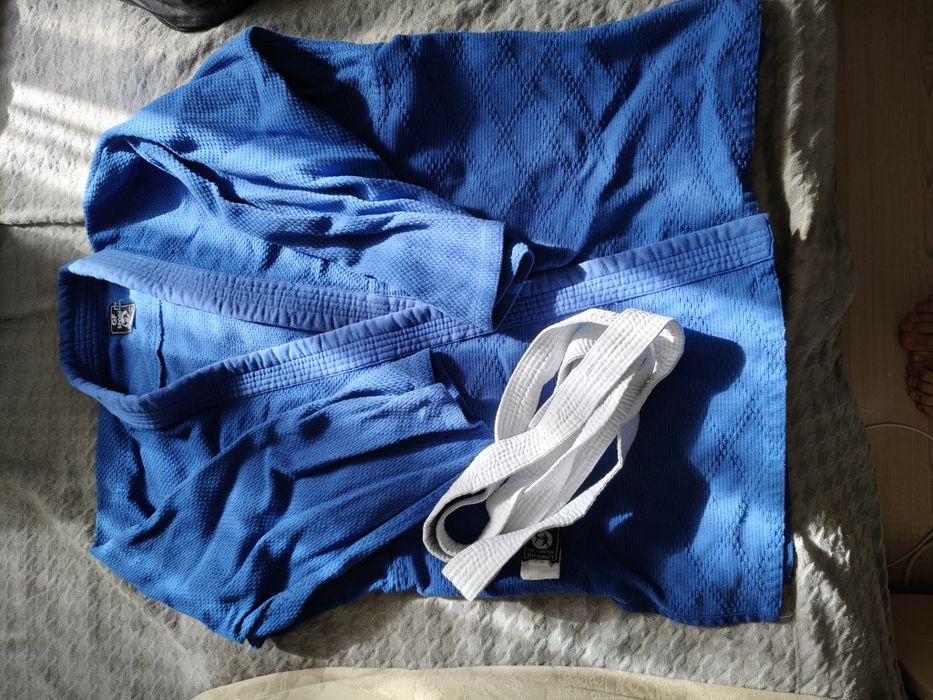 Кимано для  спорта дзюдо на мальчика