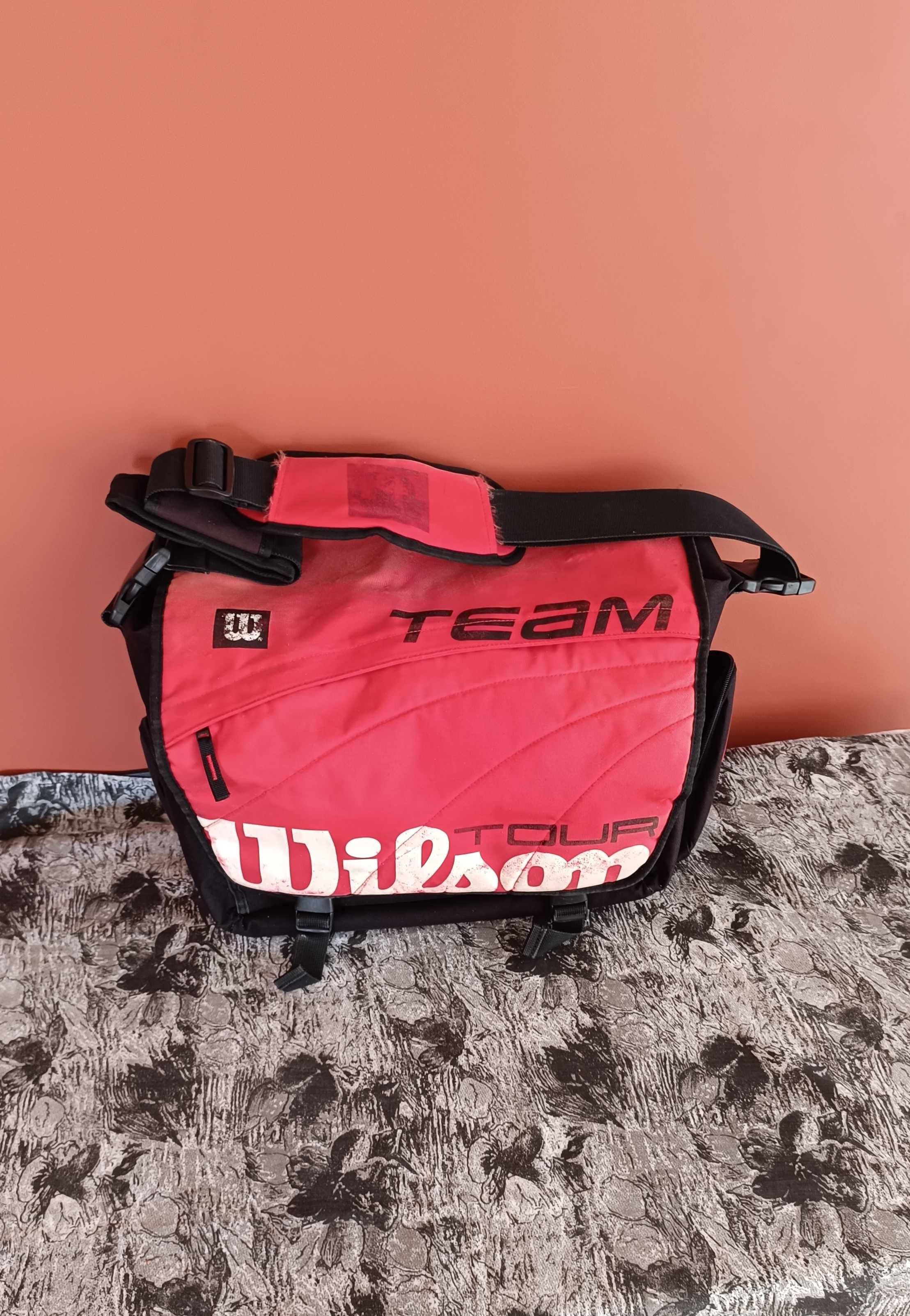 Wilson Tour TeamВ Добро Състояние