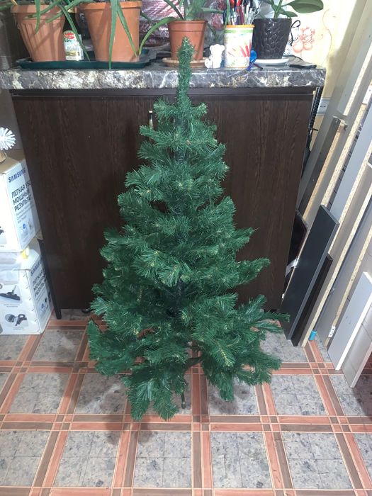 Новогодняя ёлка искусственная