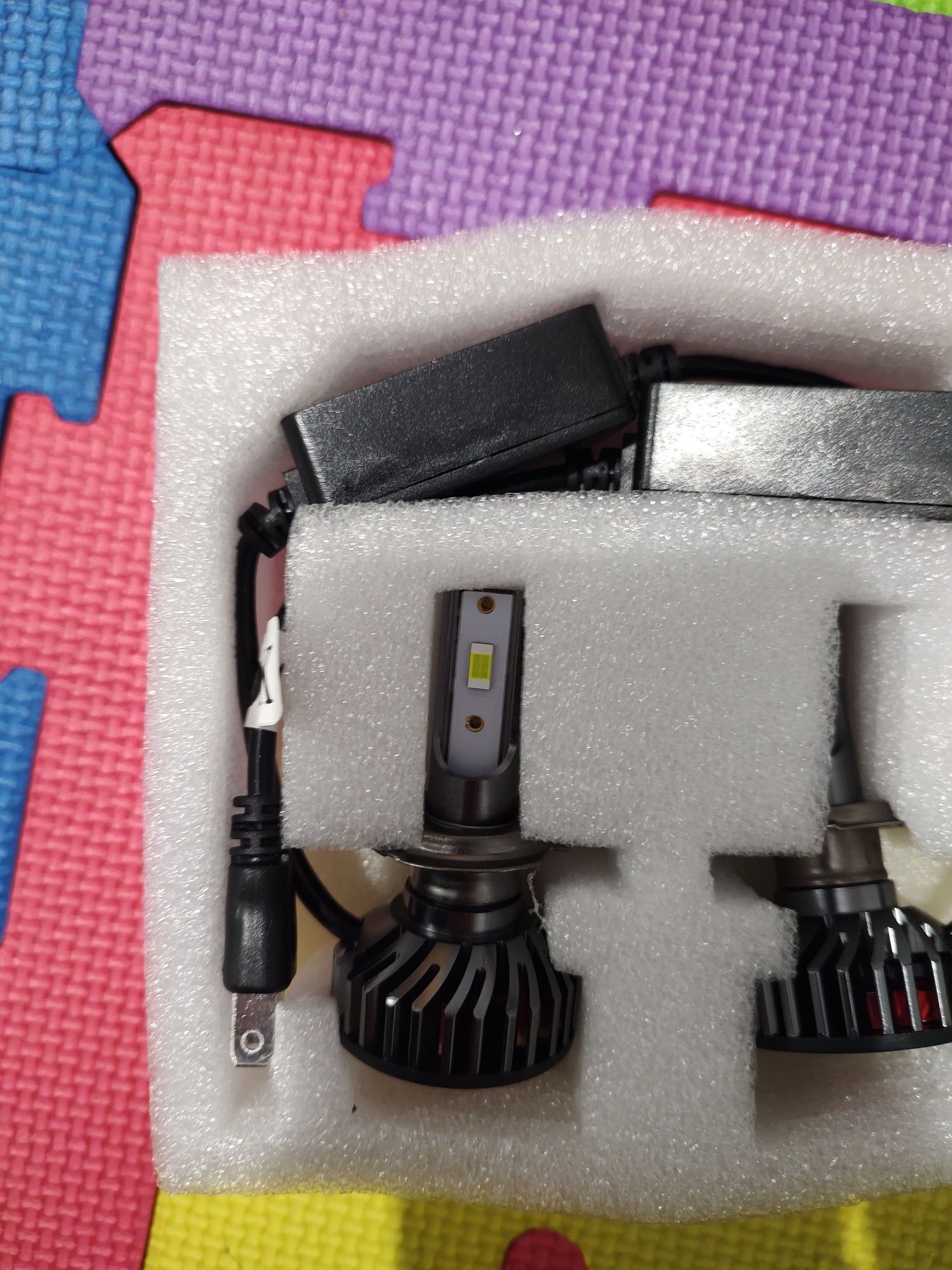 Becuri led H7 8000k Canbus 25000 Lumeni 150W/set