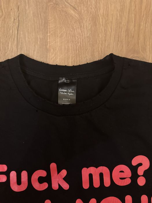 tricou number nine