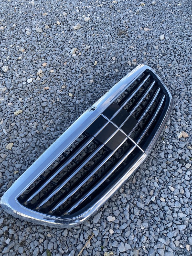 Оригинална решетка Mercedes W222