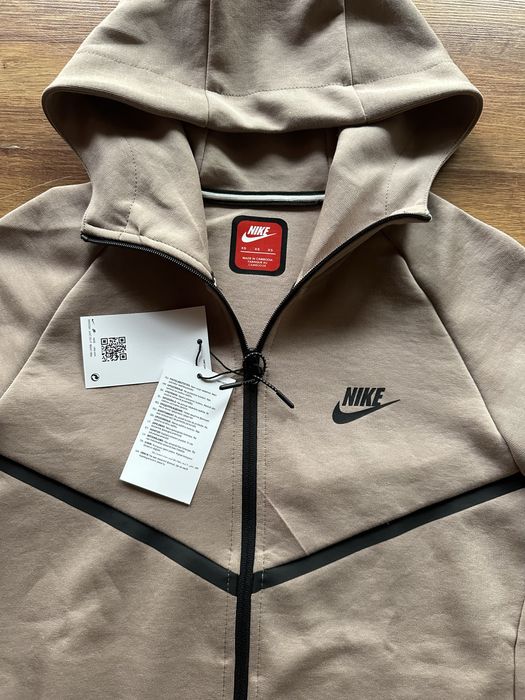 Мъжки,памучен екип Nike в кафяво със заден активен джоб ма долнището