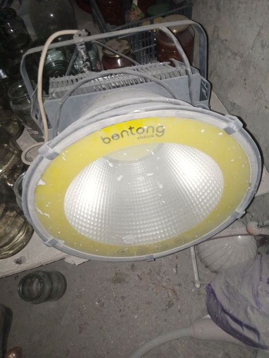 Prajektir kattasi yangi