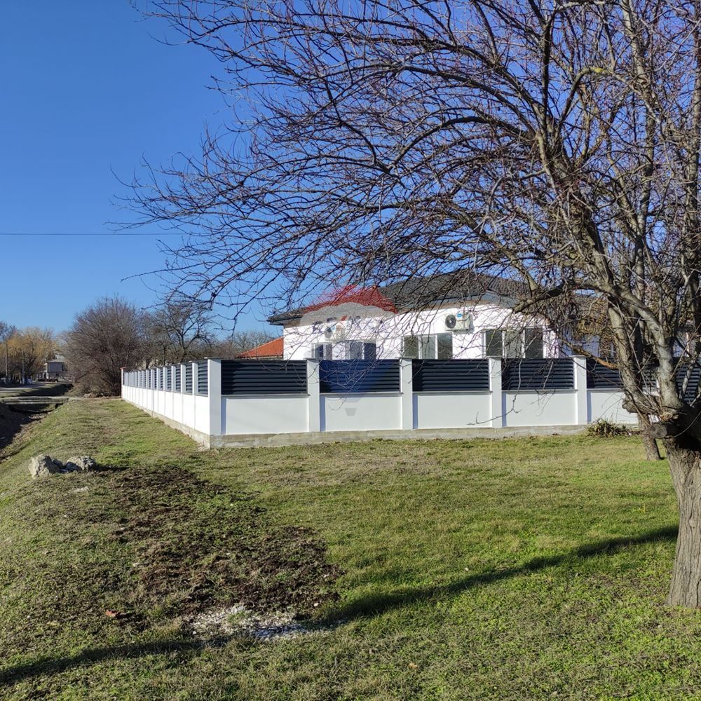 Продава се Къща в с. Гурково, Област Добрич - 160 кв.м за 1063 €/кв.м - Снимка #1