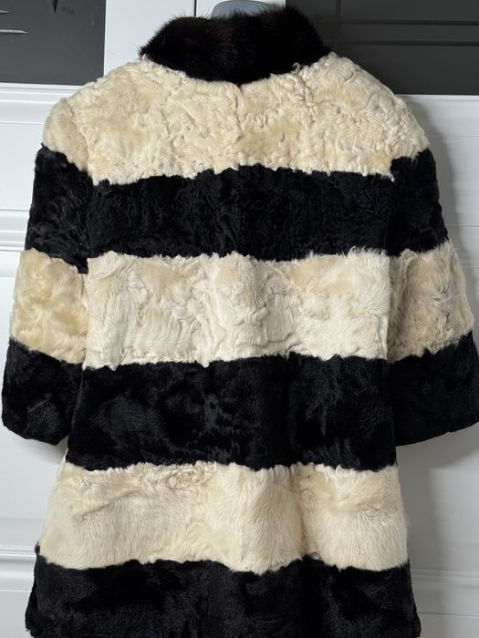 Продаю очень очень классную КАРАКУЛЕВУЮ ШУБУ!