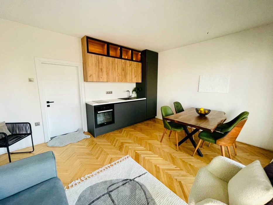 Продава се Тристаен апартамент в Пловдив, Кючук Париж - 60 кв.м за 2000 €/кв.м - Снимка #8