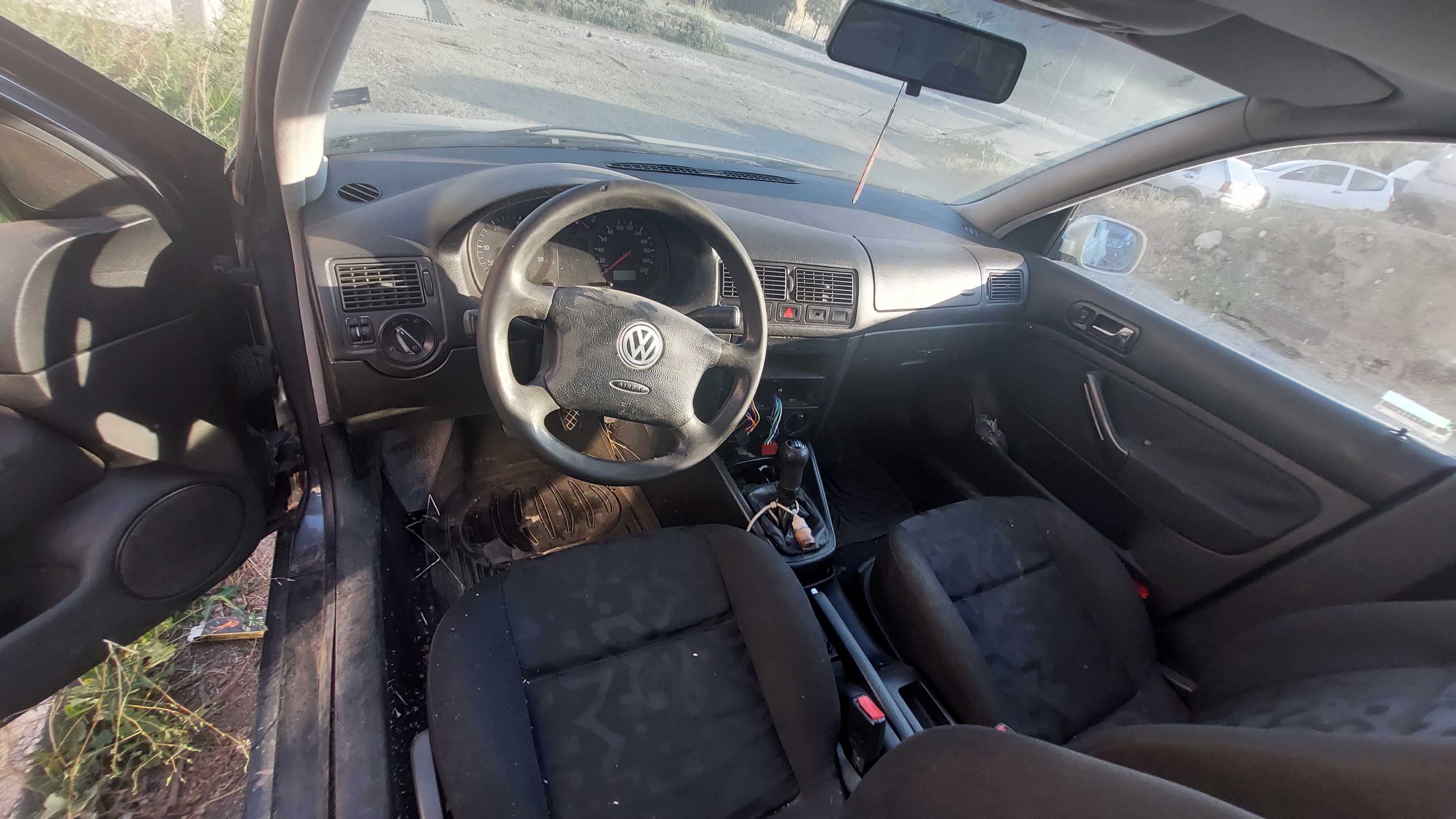 VW Golf 1,9 TDI , Фолксваген Голф 4 на части! 
Май 2000