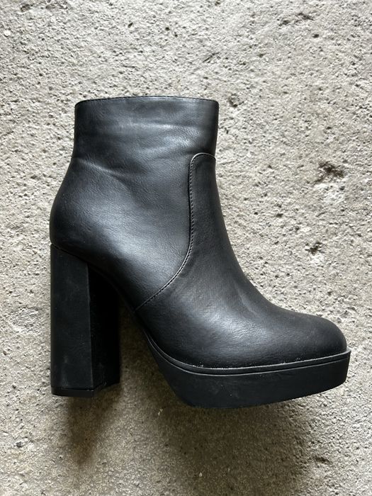 Дамски кожени боти