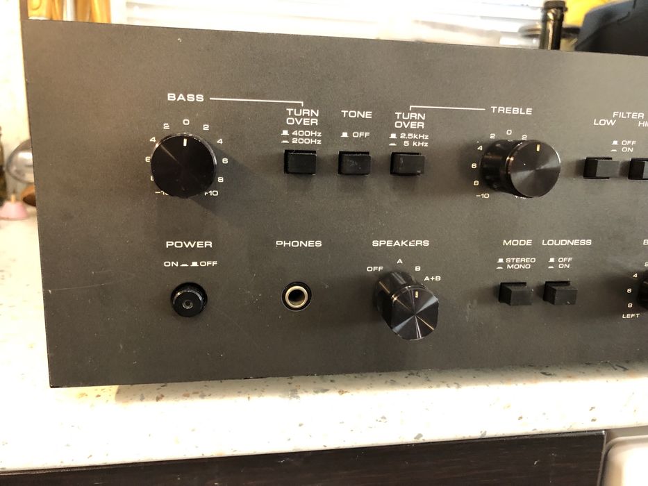 Akai AM-2400 Стерео