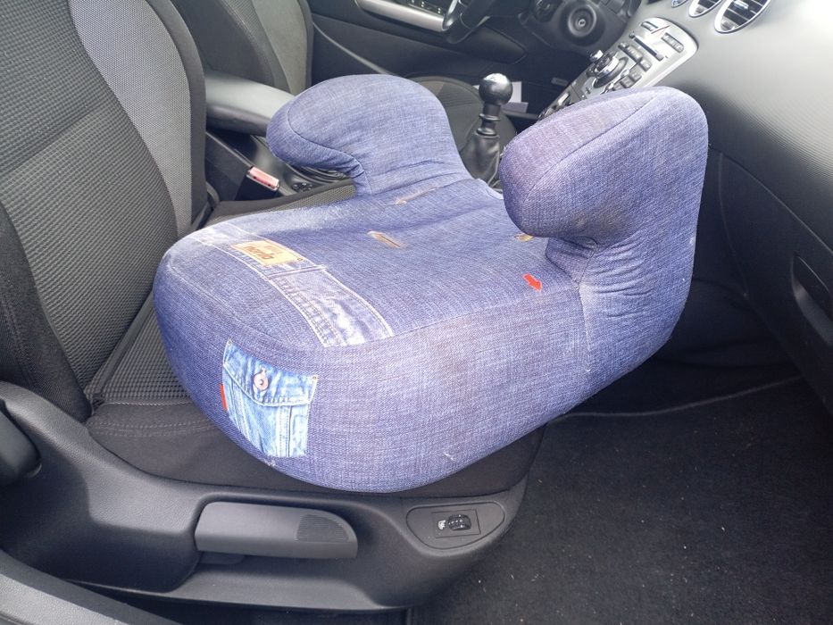 Vând înălțător auto