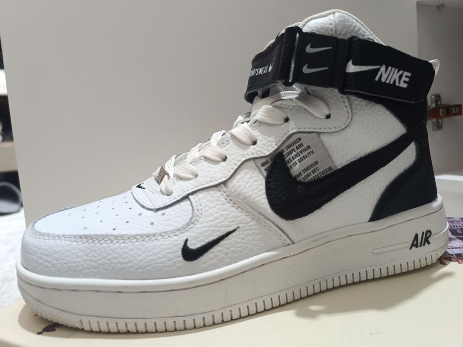 Кроссовки Nike Air Force 1 07 Mid LV8