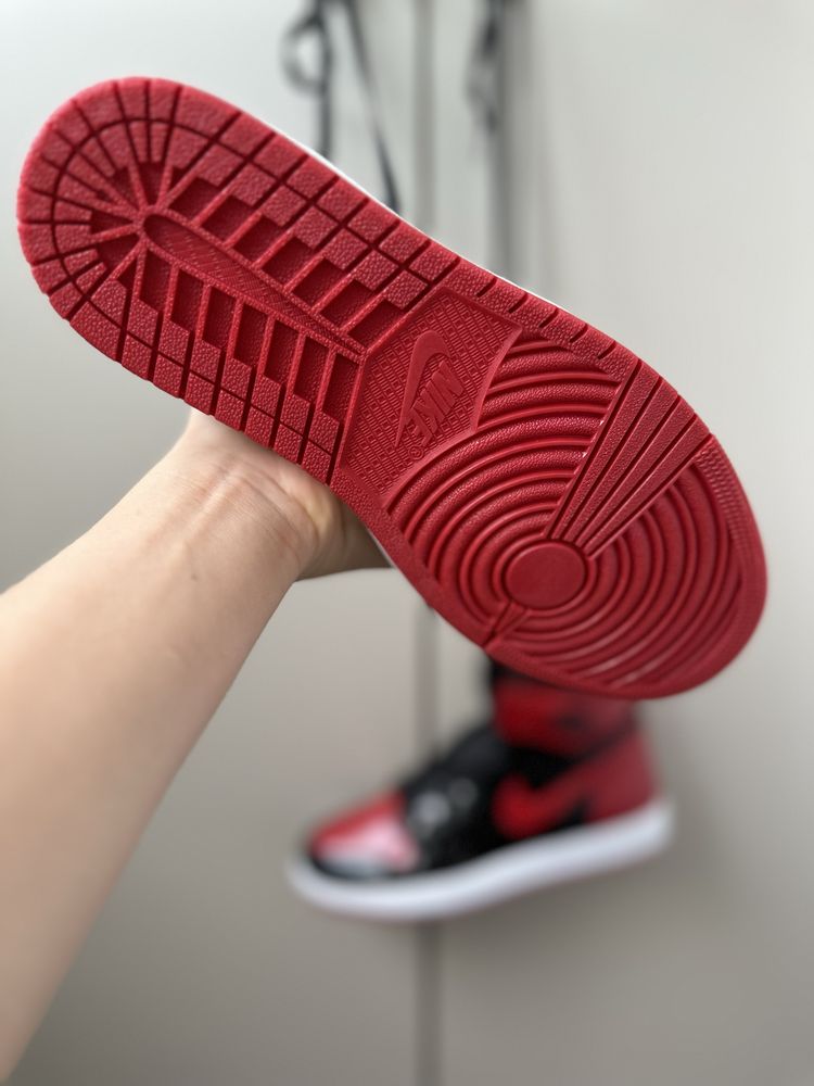 Adidasi AIR JORDAN 1 Retro High OG - PATENT BRED | Model Nou 2025