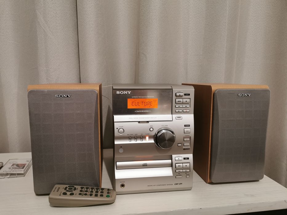 Sistem audio Akai AC-MX92, Sistem audio Sony 
Acesta