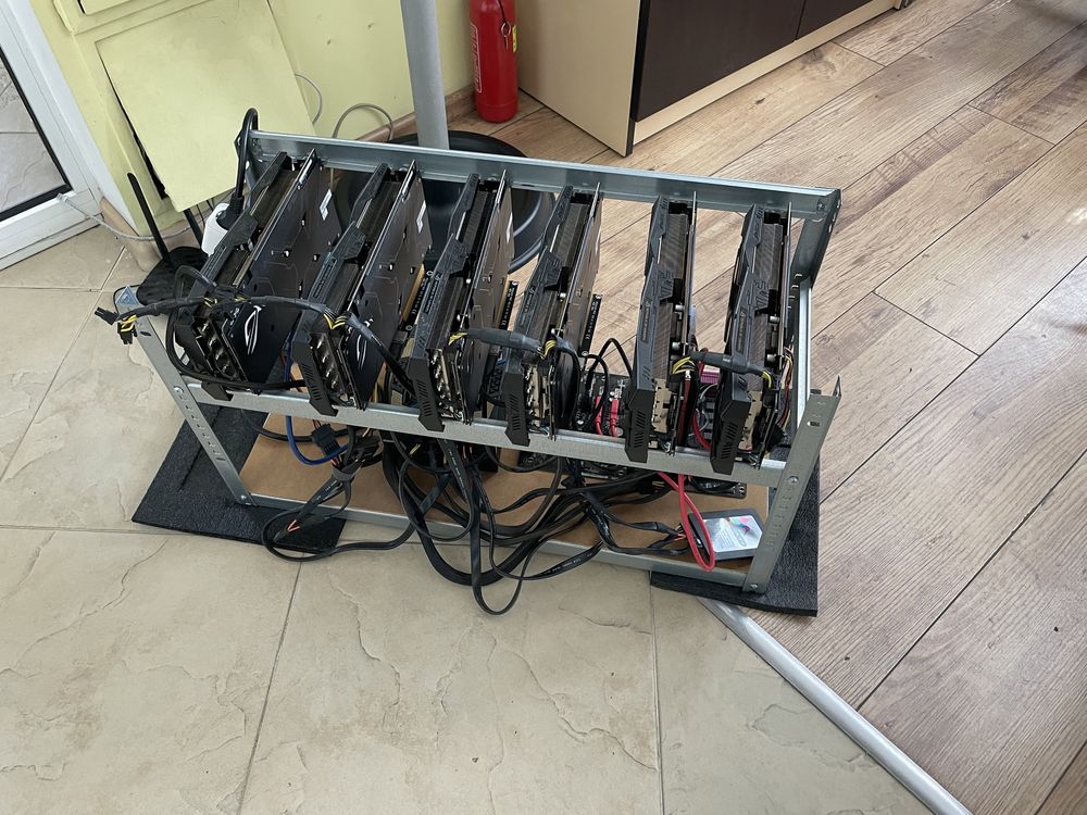 Mining rig/ копачка за крипто