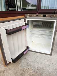 Dezmembrez Electrolux 41 litri frigider rulota  ( 12v, 220v, gaz),