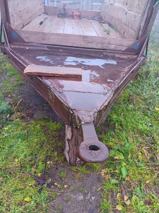 Vând remorcă de tractor