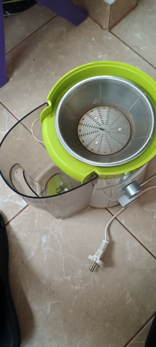 Storcător legume și fructe