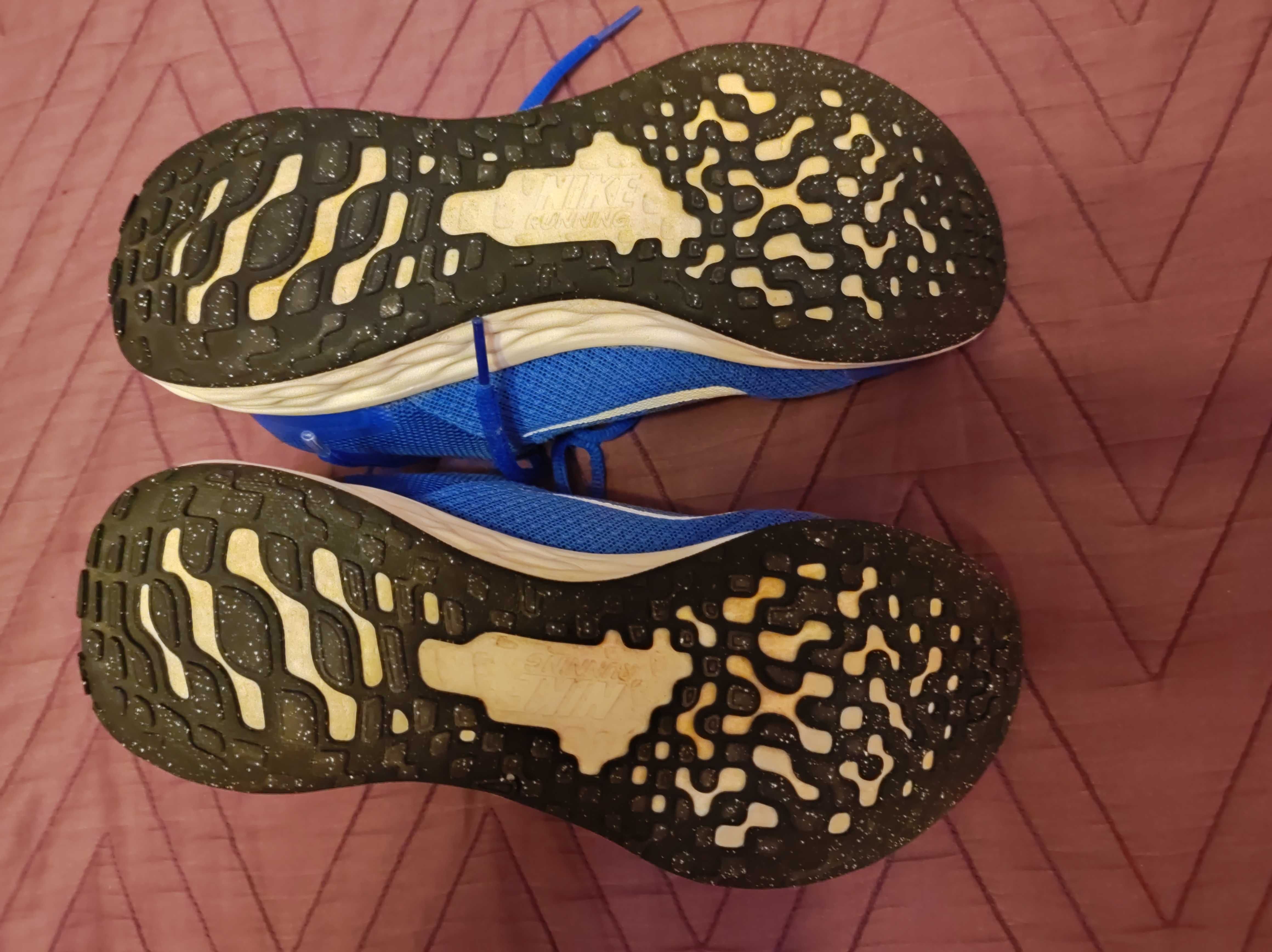 Маратонки "Nike"- 38,5 номер