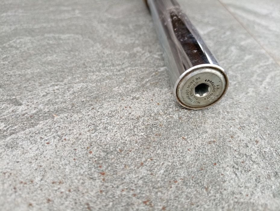 Tija sea bicicleta cu suspensie reglabila