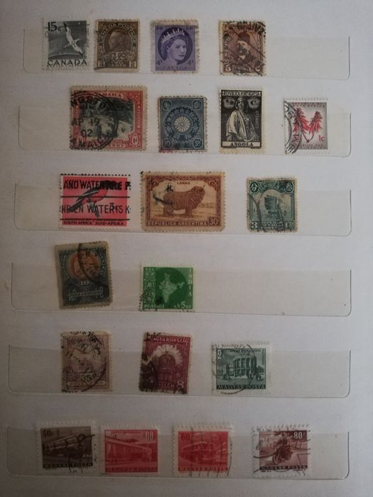 Vând clasor cu timbre cote bune