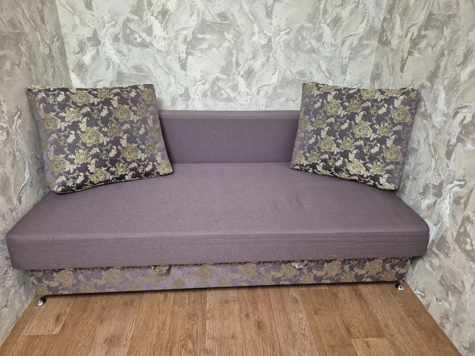 Продаю Диван в идеальном состоянии