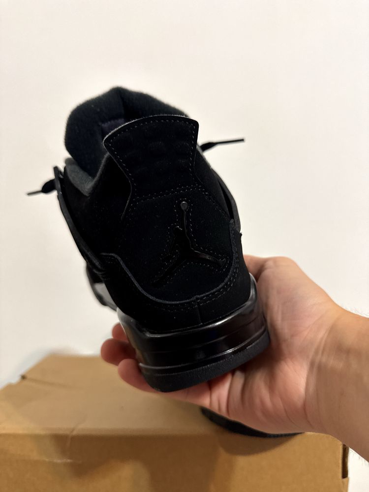 Adidasi Air Jordan 4 Black cat 41