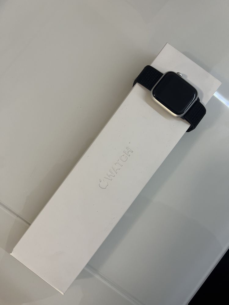 Apple watch с гарантиой