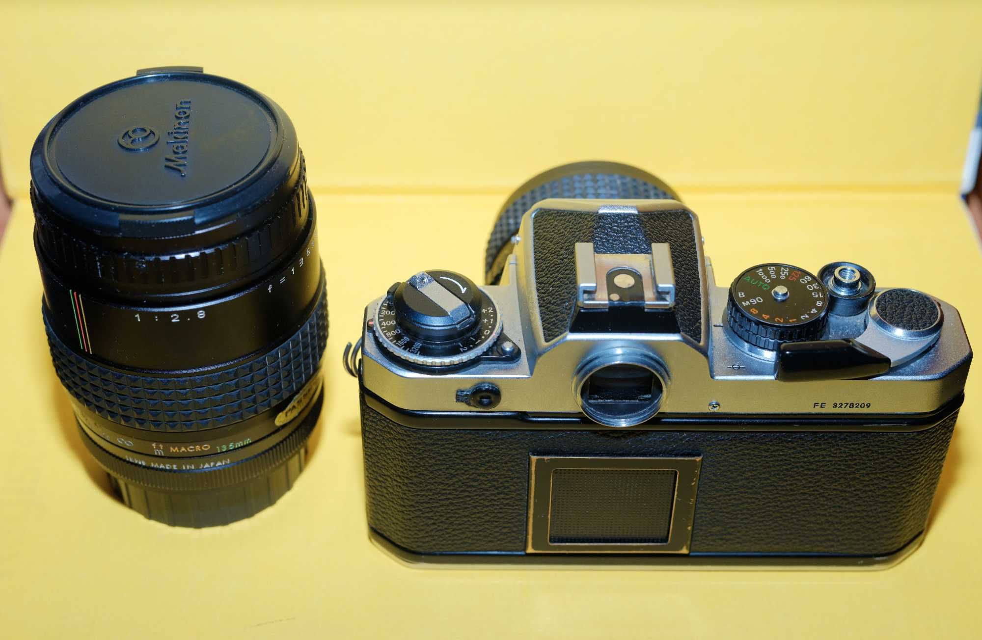 Nikon FE cu obiectiv Osawa 28mm si Makinon 135mm