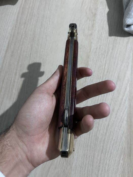 Vand briceag ursaresc 800 de lei