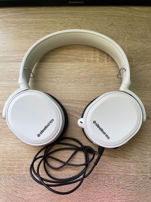 Слушалки SteelSeries Arctis 3