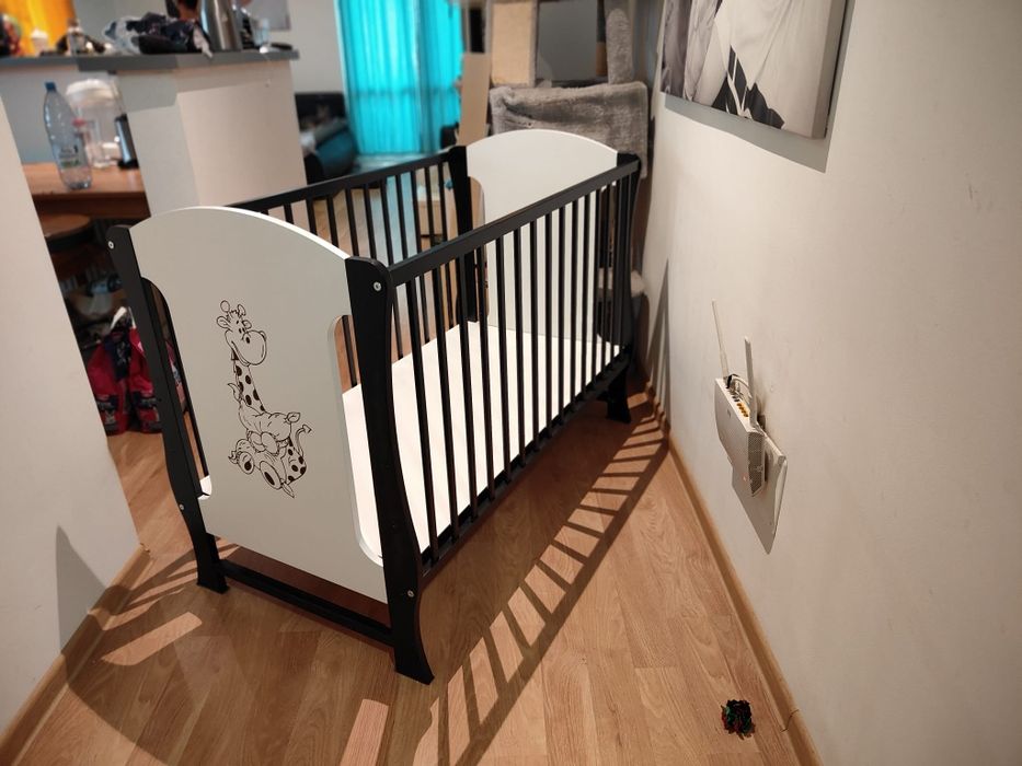 Vând Pătuț bebei nou