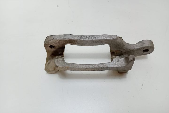 Suport  etrier dreapta 09067A Nissan Qashqai a 2-a generatie J11