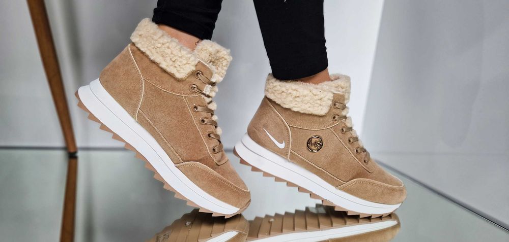 Дамски зимни спортни боти  Facebook Monika Ivanova