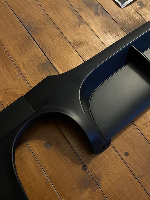 Добавка за задна броня/Двоен дифюзър за E90 LCI