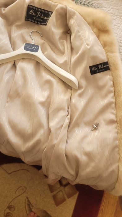 Продам норковую шубу