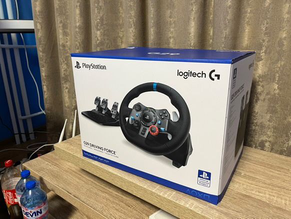 Здравейте,продавам волан logitech g29 без шифтър + 2 години гаранция
