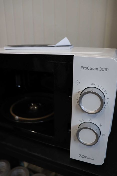 Микровълнова фурна Cecotec с грил Proclean 3010 плоско дъно, 20л, 700W