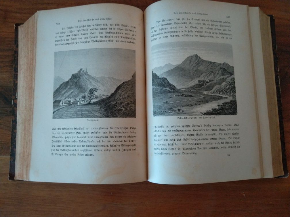 Продавам антикварна книга " Пътешествията на Бела Сечени "
