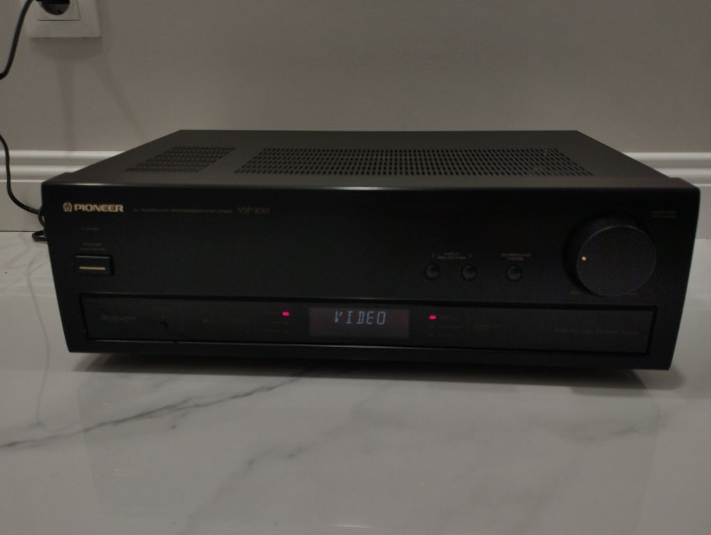 Усилвател Pioneer VSP-200
