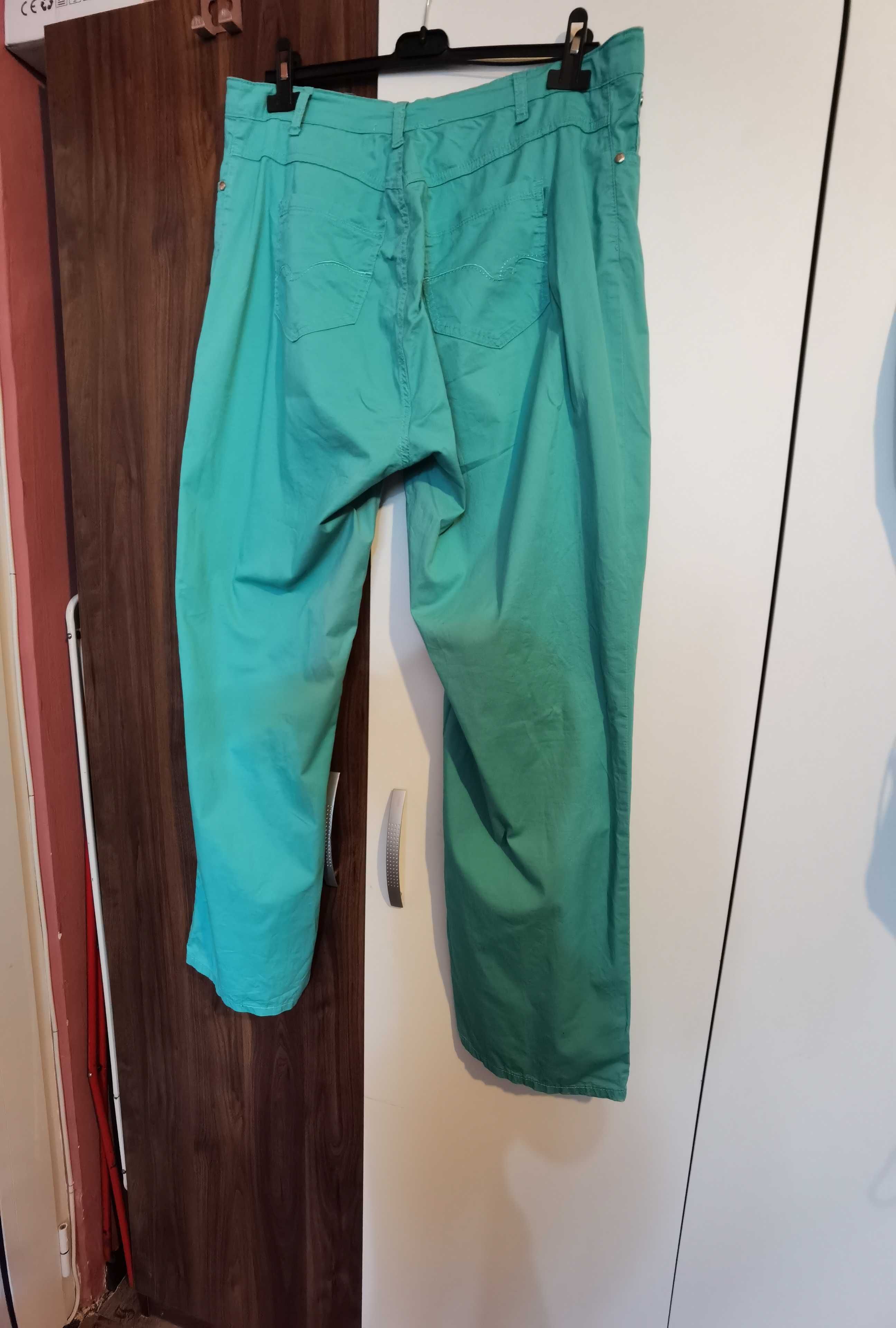 Електриково зелен панталон размер 42